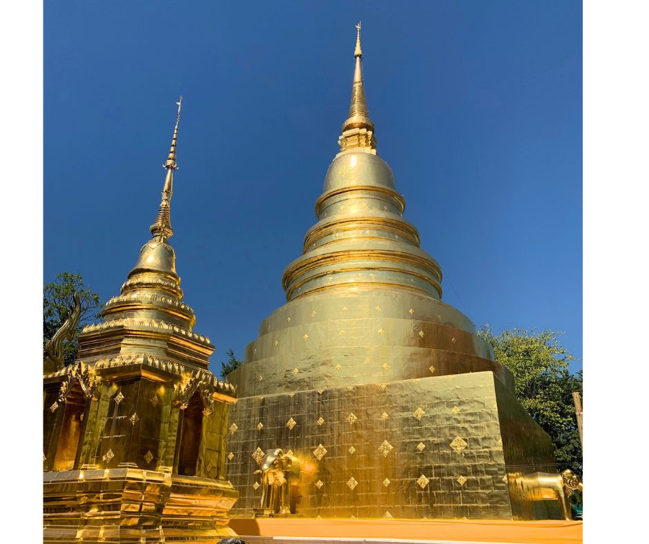 Pagoda dorada del Wat Phra Singh en Chiang Mai